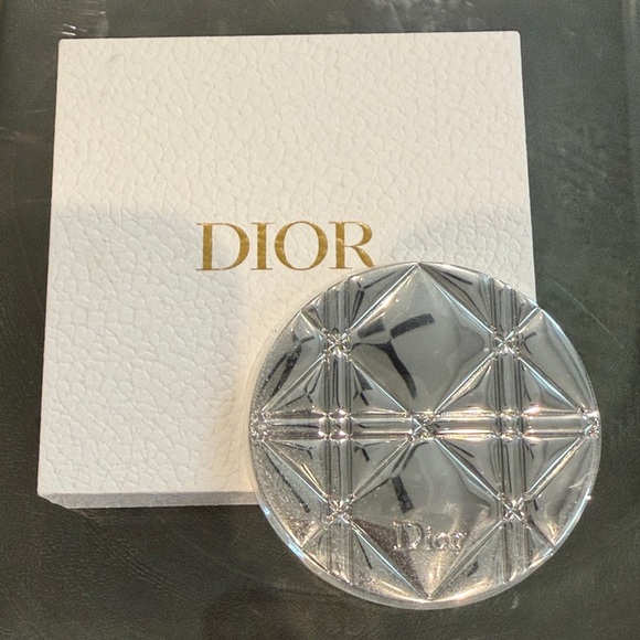 NIB Limited Edition DIOR Silver Compact Mirror - Picture 2 of 6